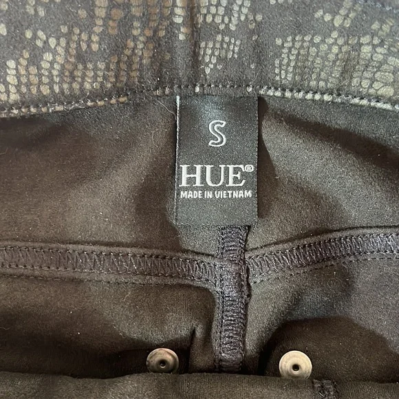 Hue Animal Print pants, Size small, In Excellent Condition, smoke free home - Picture 4 of 9